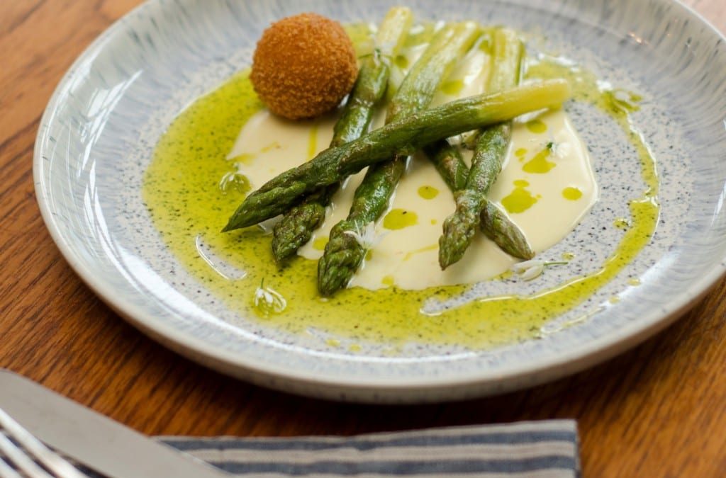 Isle of Wight Asparagus with ‘Borthwood’ Cheese Sauce and Fritter